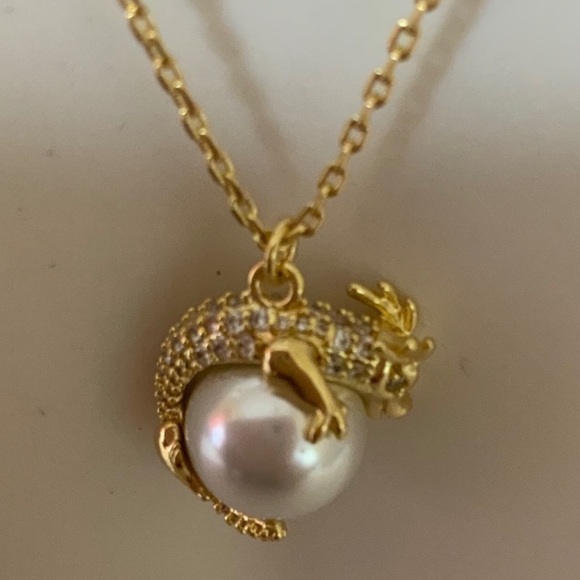 kate spade Jewelry - Kate spade holiday sale Dragon small pendant chain necklace